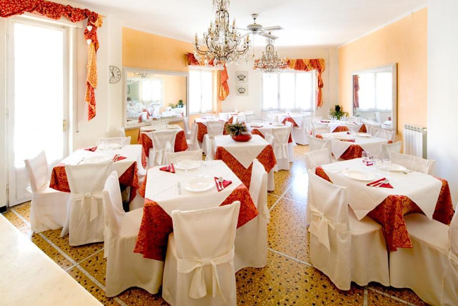 Hotel Gabbiano Alassio Exterior photo