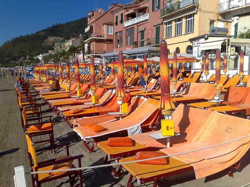 Hotel Gabbiano Alassio Exterior photo